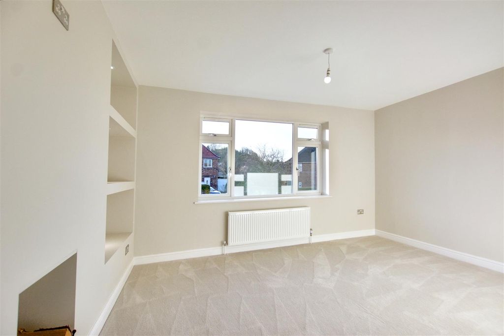 Property photo 2 of 26 Lounge_1.Jpeg