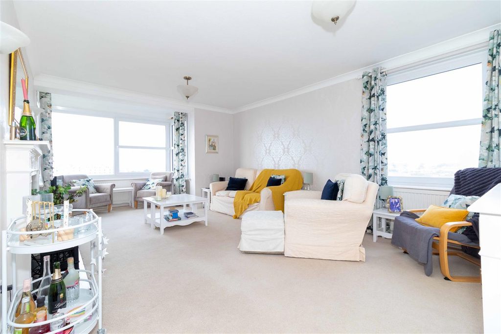 Property photo 3 of 18 Seabright-08.Jpg