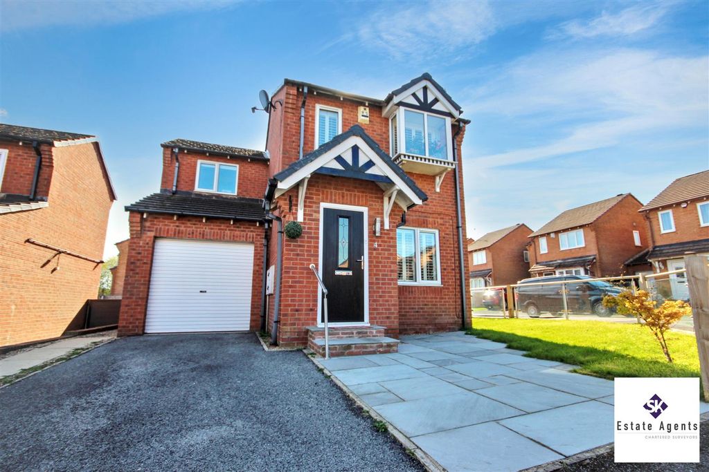 Property photo 1 of 16 Outside