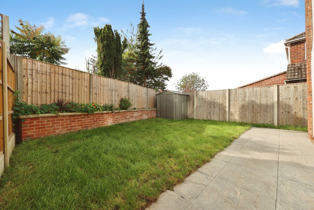 Property photo 3 of 17 5599472