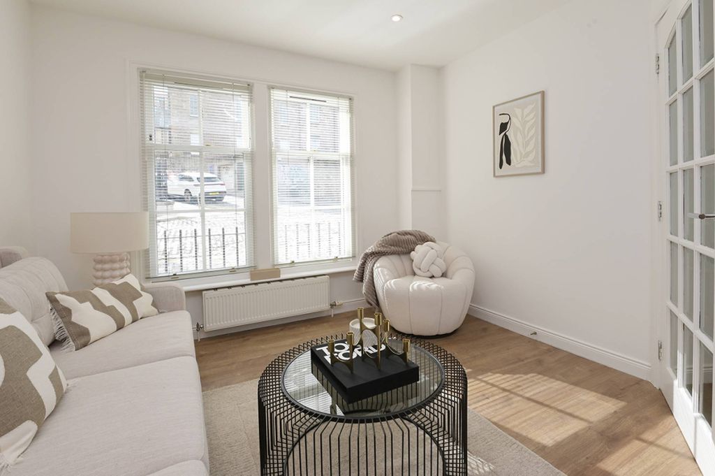 Property photo 1 of 25