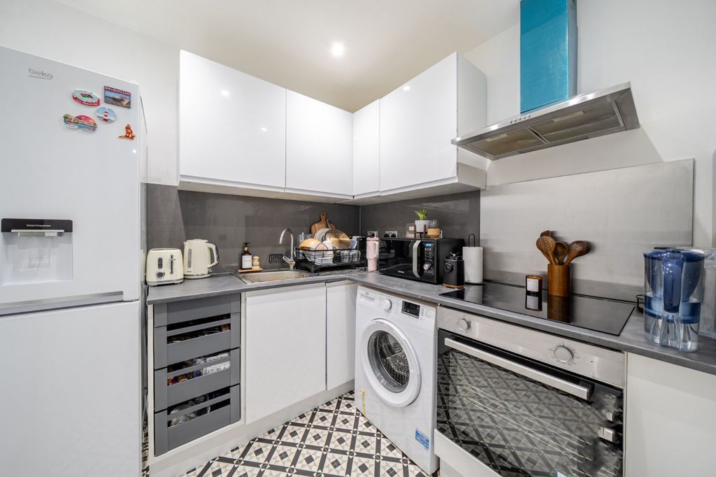 Property photo 2 of 10 Picture No. 08