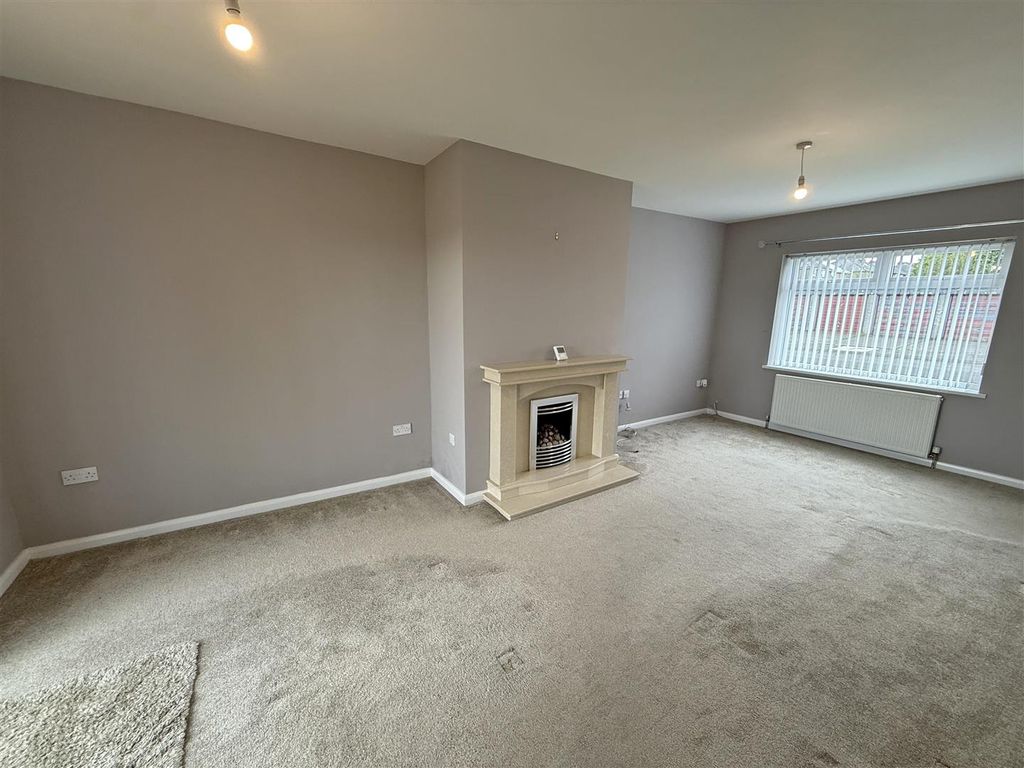 Property photo 2 of 9 Living Room.Jpg