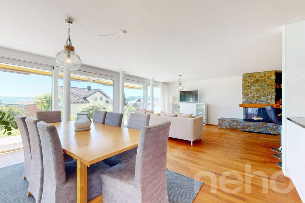 Property photo 3 of 13