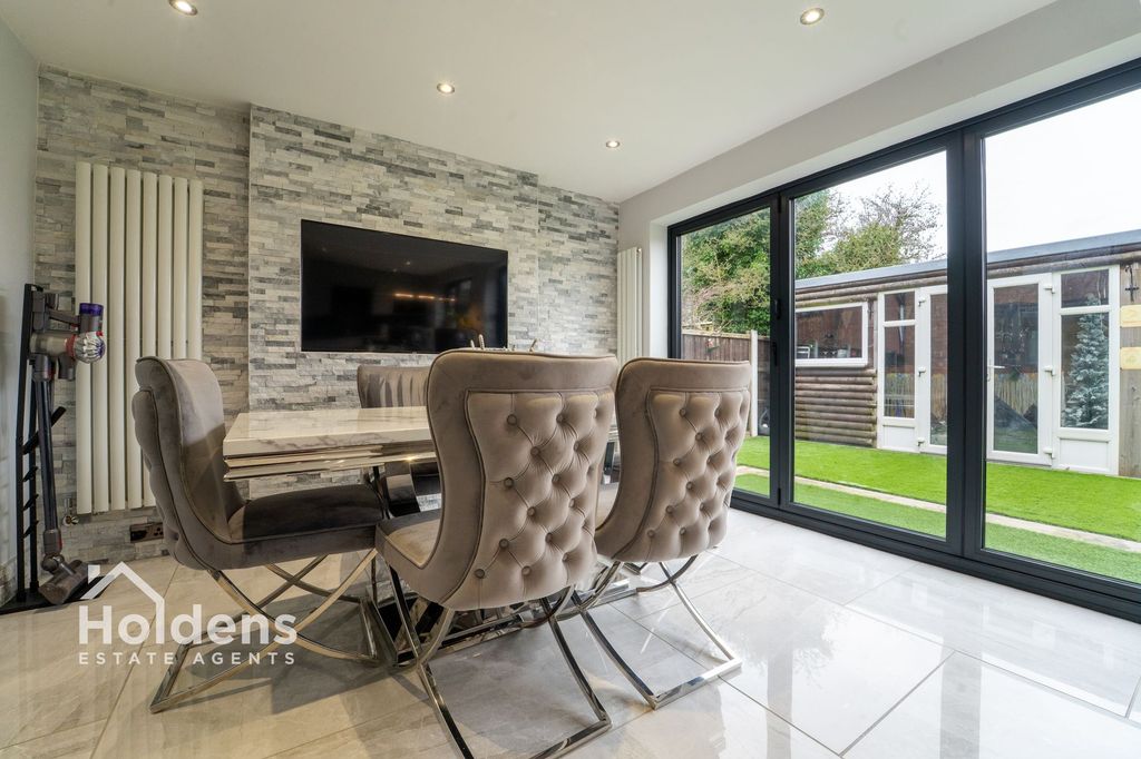 Property photo 3 of 29