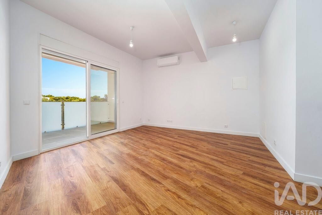 Property photo 2 of 37