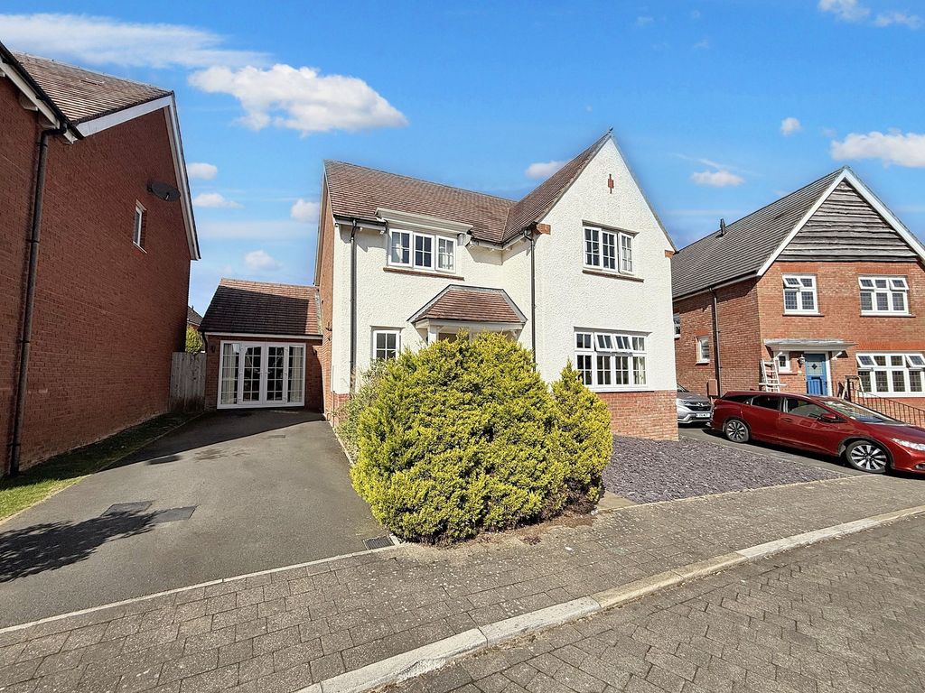 Property photo 1 of 34