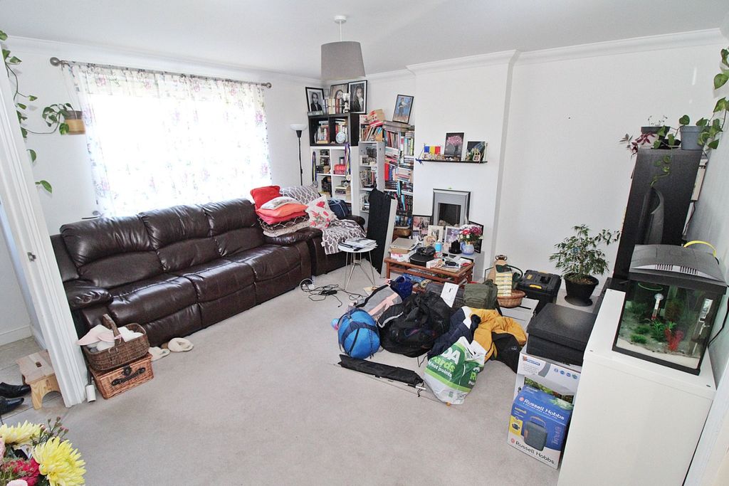 Property photo 3 of 8 4307426