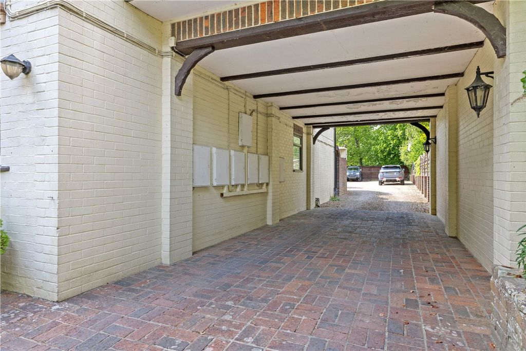 Additional image 14 of 2 bed flat for saleHaslemere Road, Liphook GU30