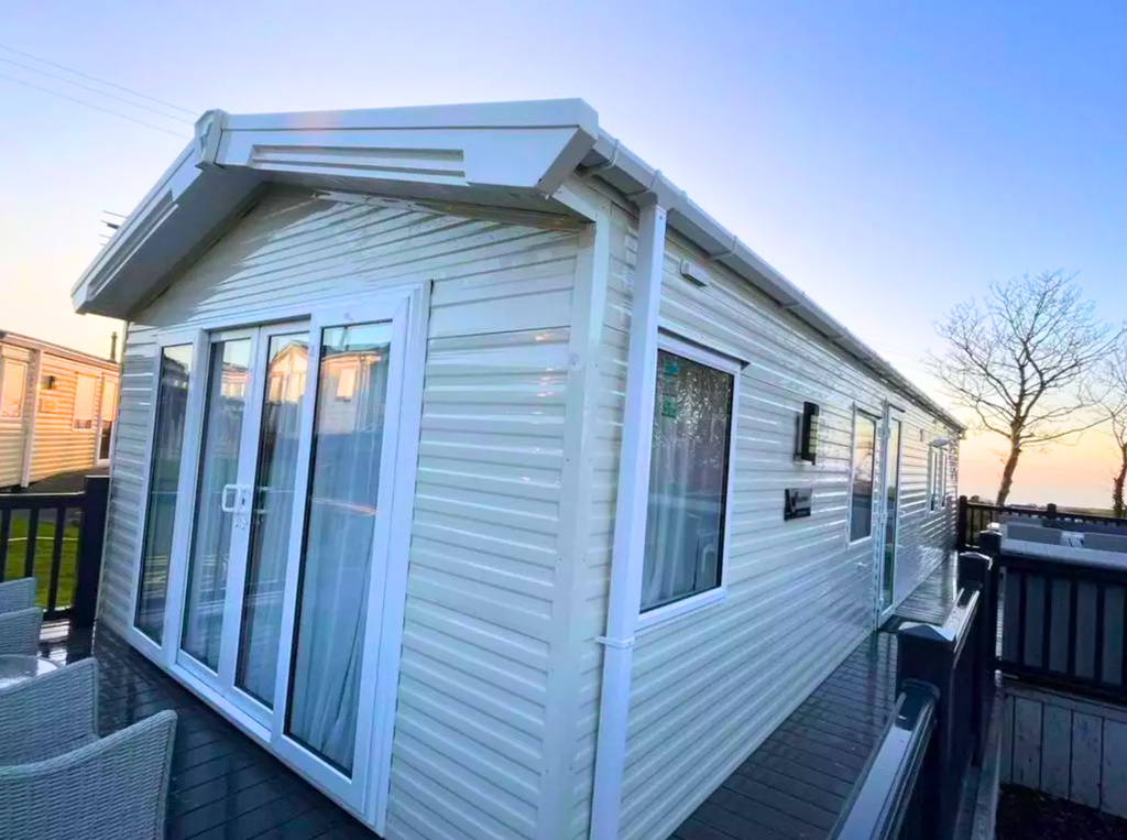 Property photo 2 of 21