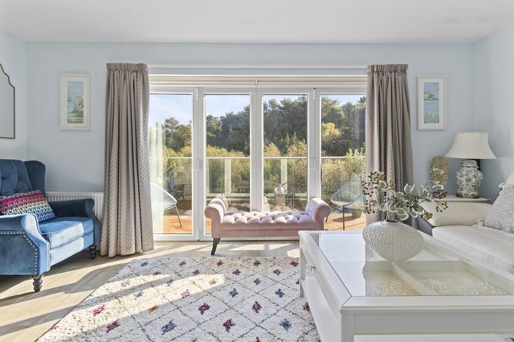 Property photo 2 of 45 Living Room