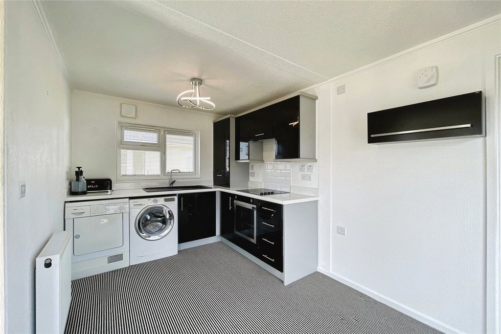Property photo 3 of 12 Picture No. 03