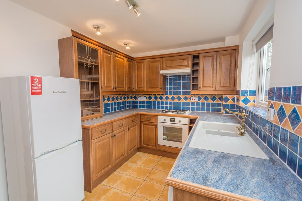 Property photo 3 of 12