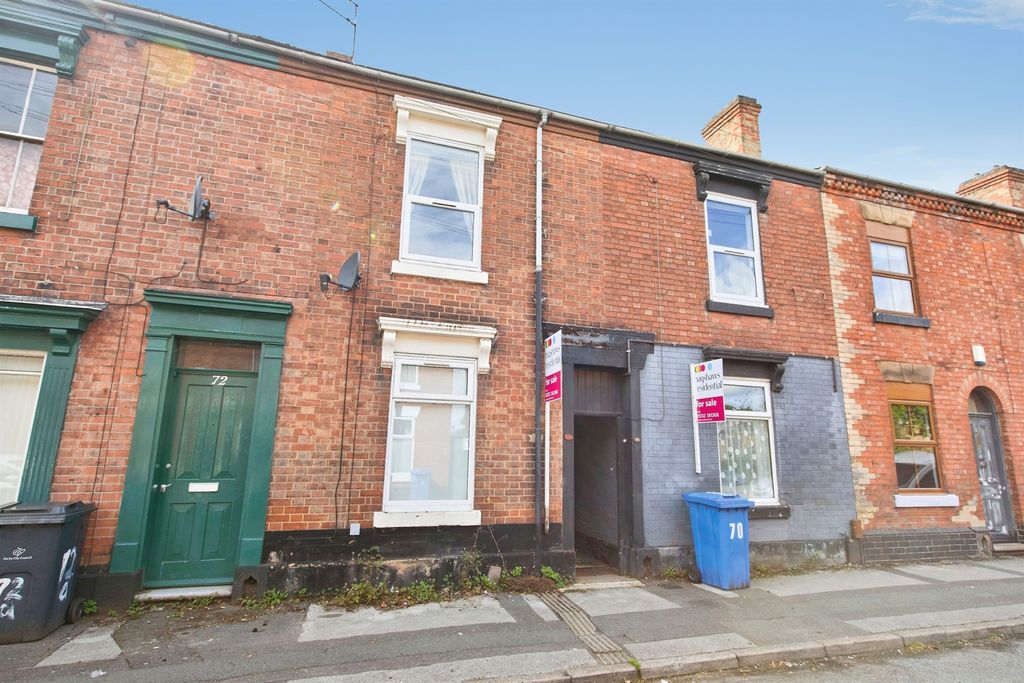 Property photo 1 of 12