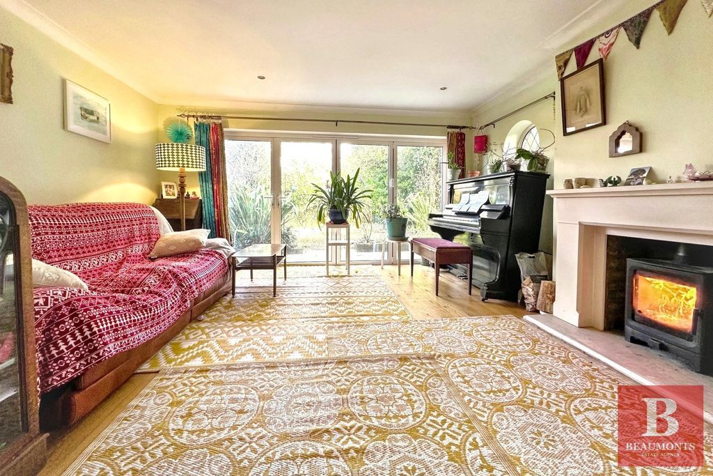 Property photo 3 of 19 Photo 15