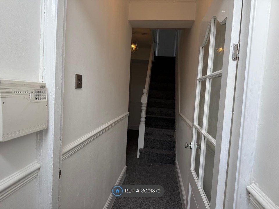 Property photo 2 of 13 Entrance