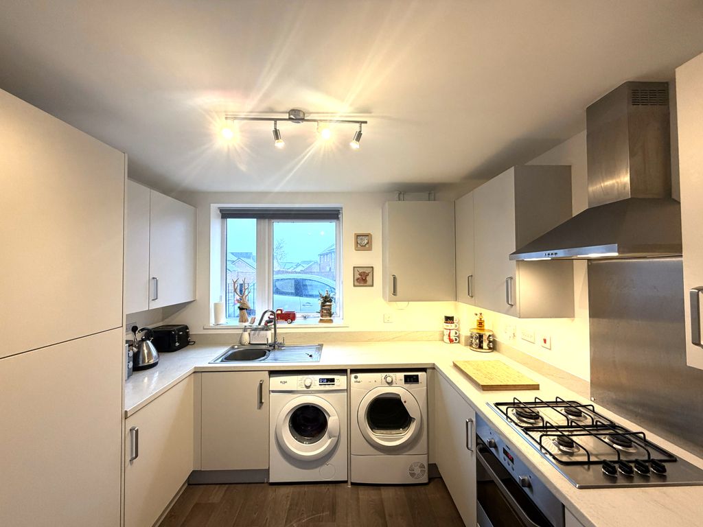 Property photo 3 of 17 Faraday3