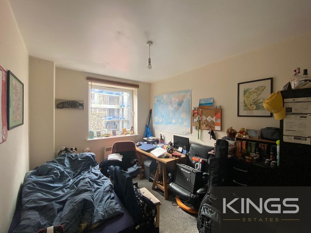 Property photo 2 of 5