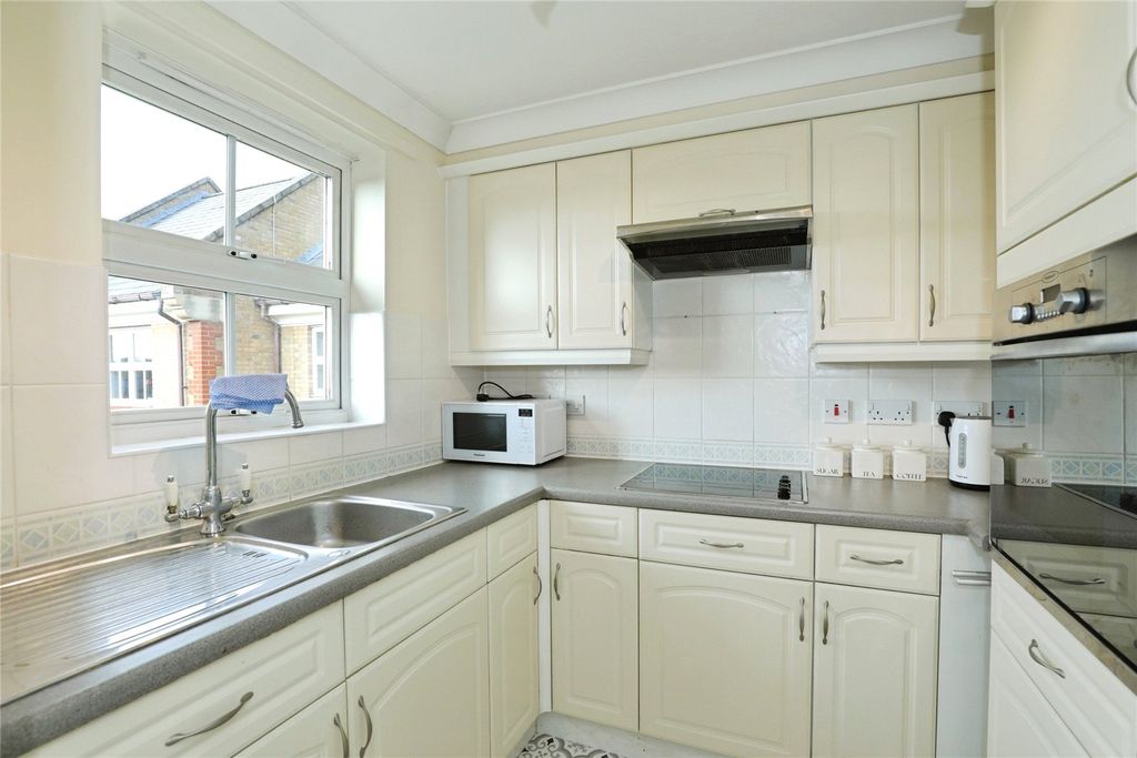 Property photo 3 of 11 Picture No. 15