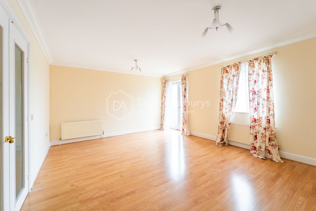 Property photo 3 of 10 Mba07169