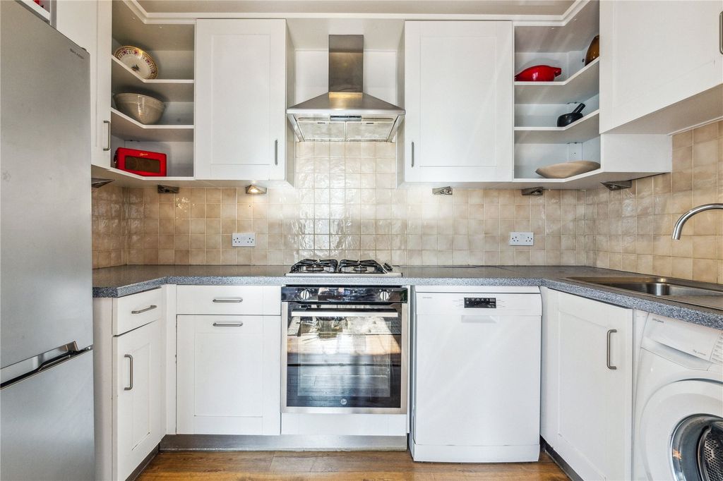 Property photo 3 of 10 Picture No. 14