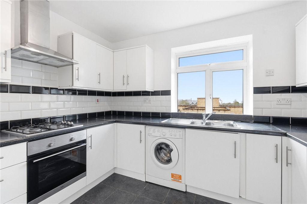 Property photo 2 of 8 Kitchen