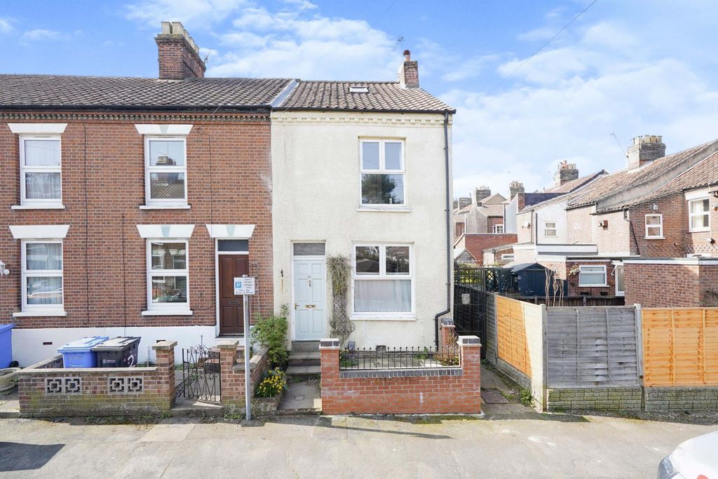 Property photo 1 of 13