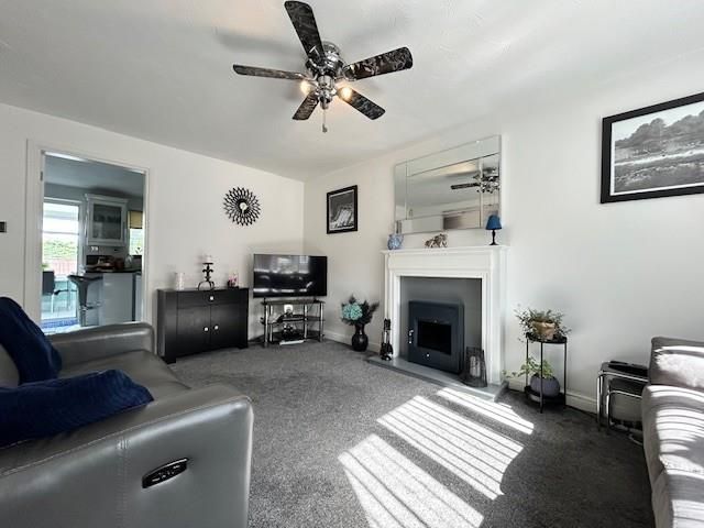 Property photo 2 of 11 20.Jpg