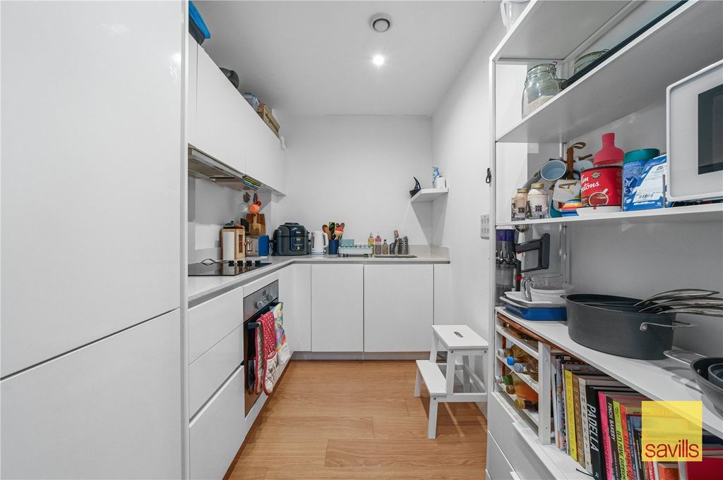 Property photo 3 of 24 Kitchen