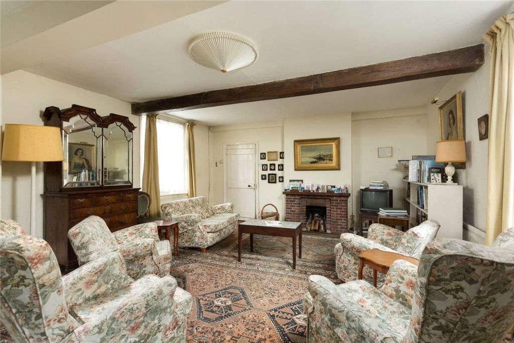 Property photo 3 of 13