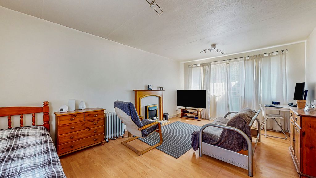Property photo 2 of 17 11-Print-235 Anniesland Road Flat 1.1_7