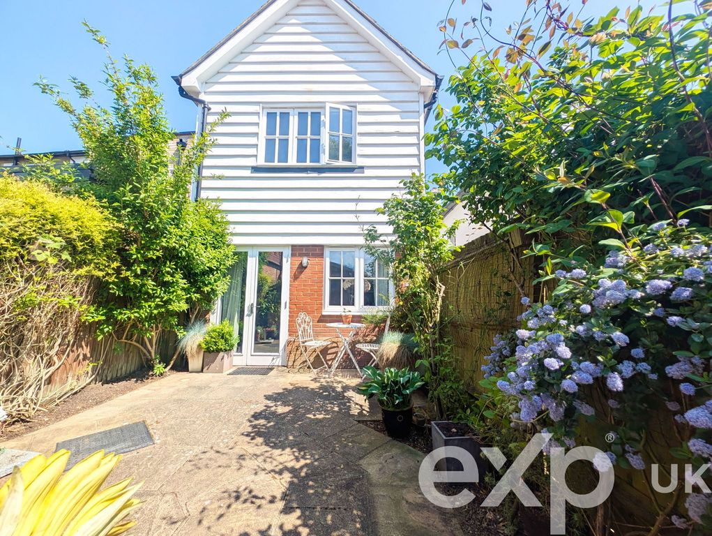 Property photo 1 of 23