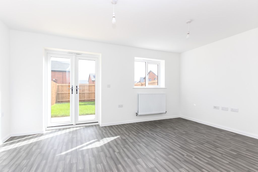 Property photo 2 of 14 Lounge