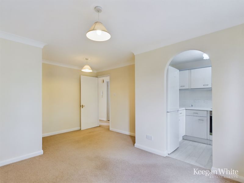 Property photo 3 of 8 Photo 9