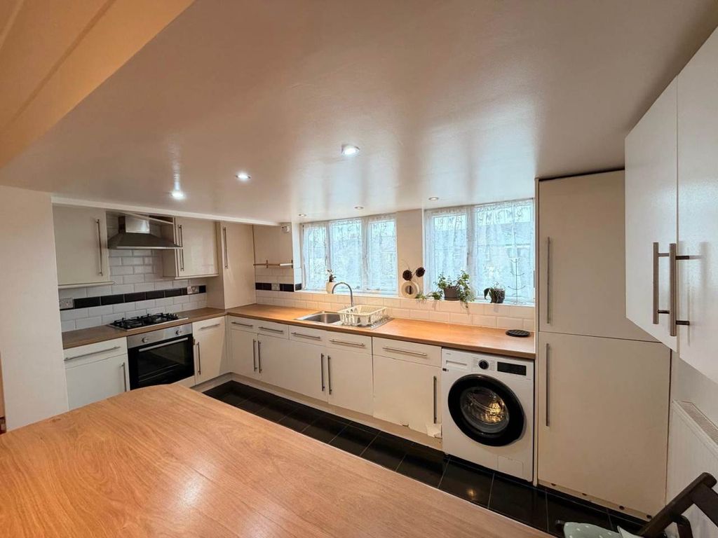 Property photo 2 of 8 Photo-2026-02-16-15-22-48 (5)