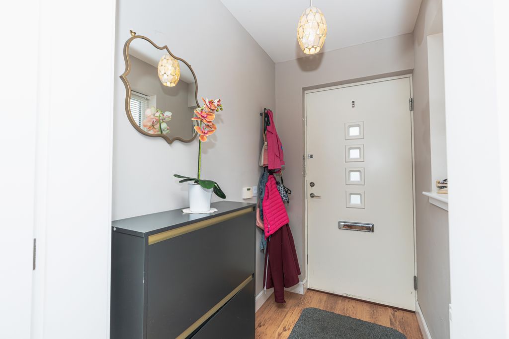 Property photo 3 of 33