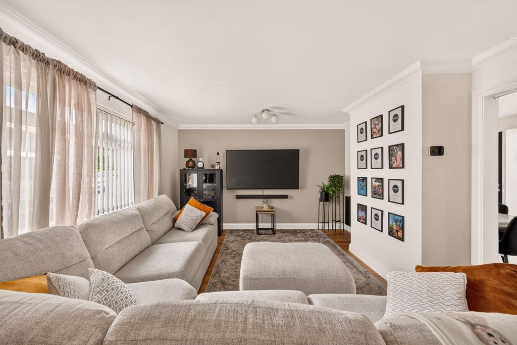 Property photo 2 of 30