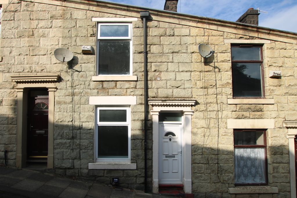 Property photo 1 of 7 1