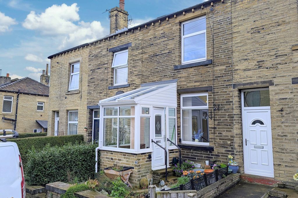 Property photo 1 of 18 Marion Street Ewemove Brighouse (14)