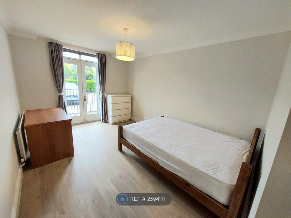 Property photo 1 of 11 Ensuite Bedroom &amp; Private Patio &amp; Gardens