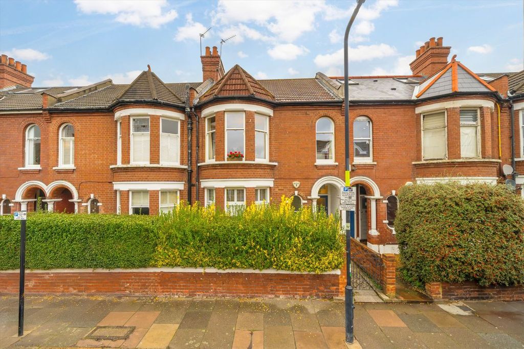 Property photo 1 of 9