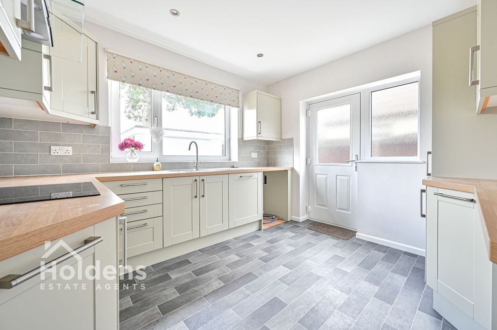 Property photo 2 of 30