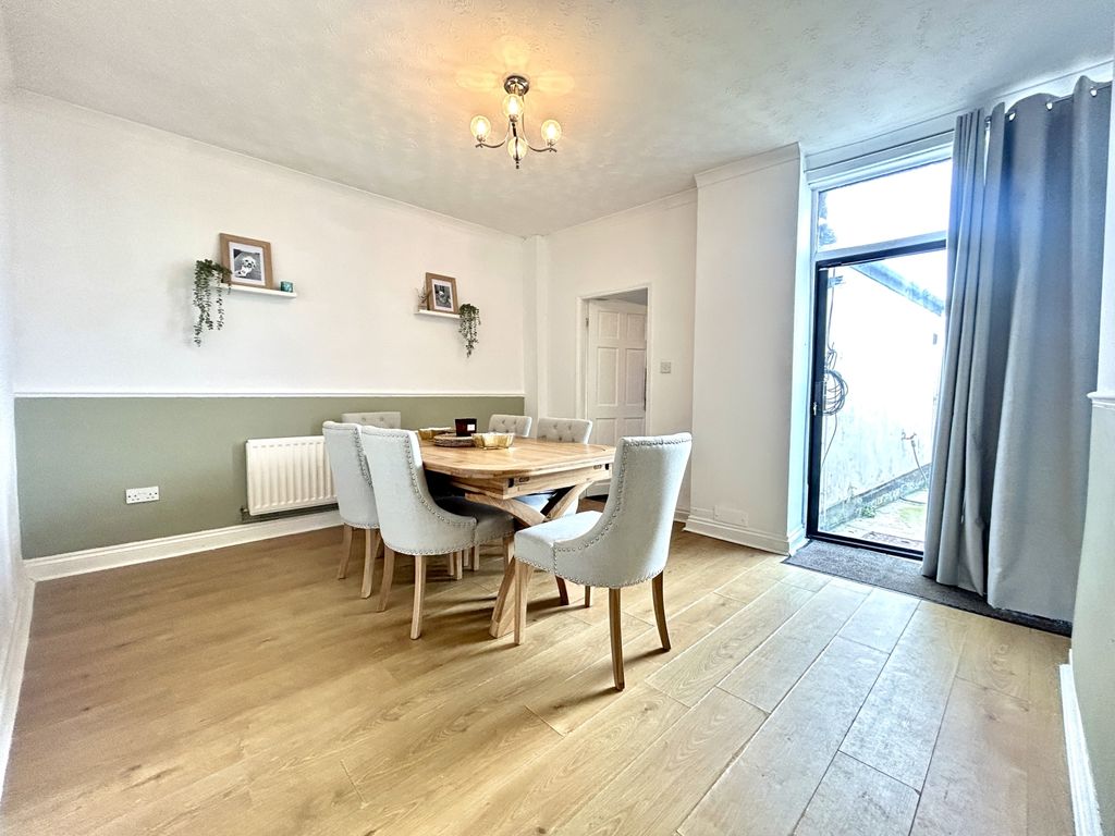 Property photo 3 of 11 Img_8576