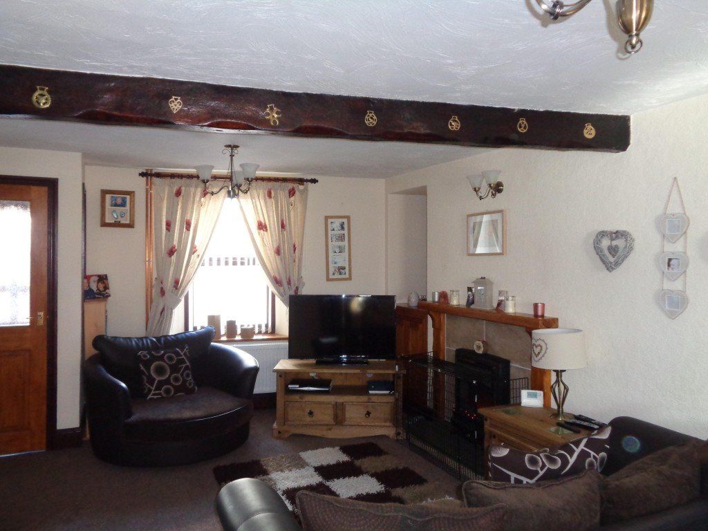 Property photo 2 of 11