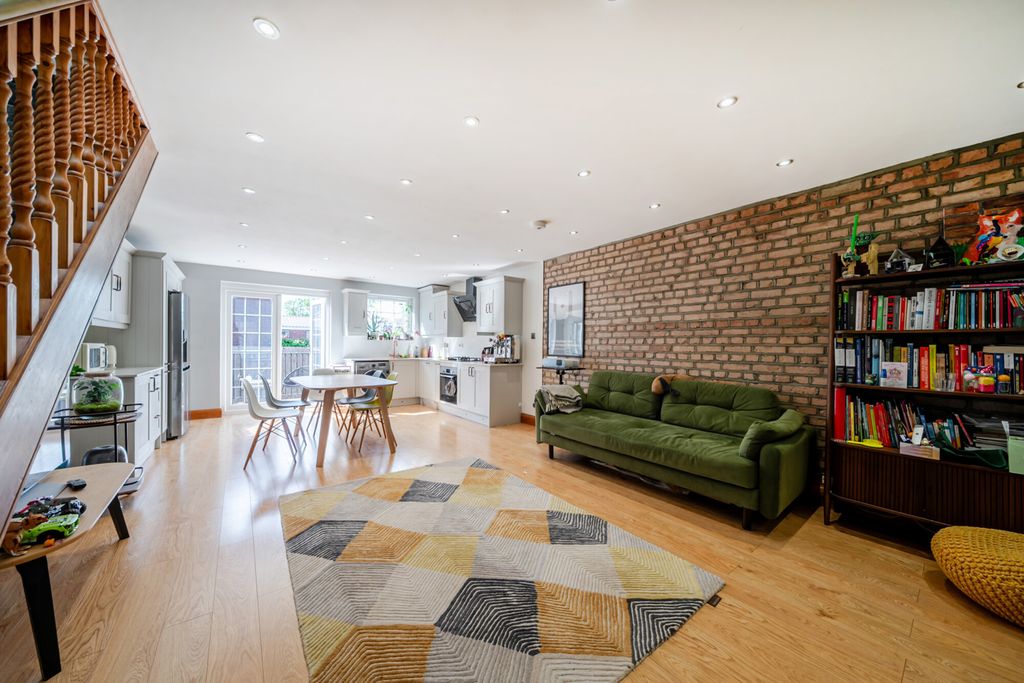 Property photo 2 of 27 Reception