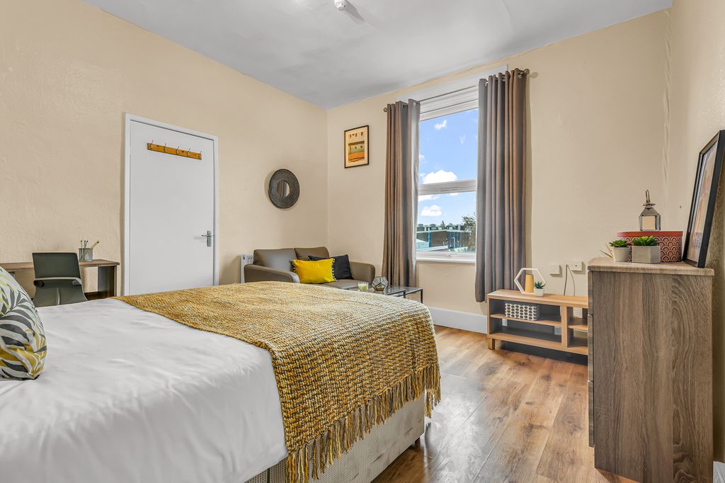 Property photo 2 of 8 Property Photo