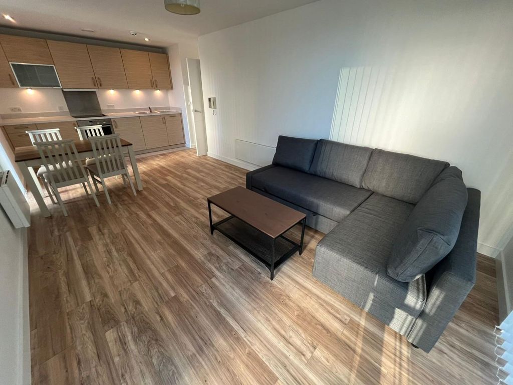 Property photo 2 of 13 Lounge