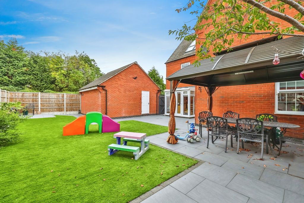 Property photo 3 of 17