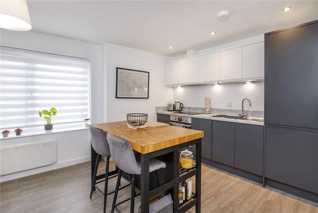 Property photo 3 of 9 Picture No. 02