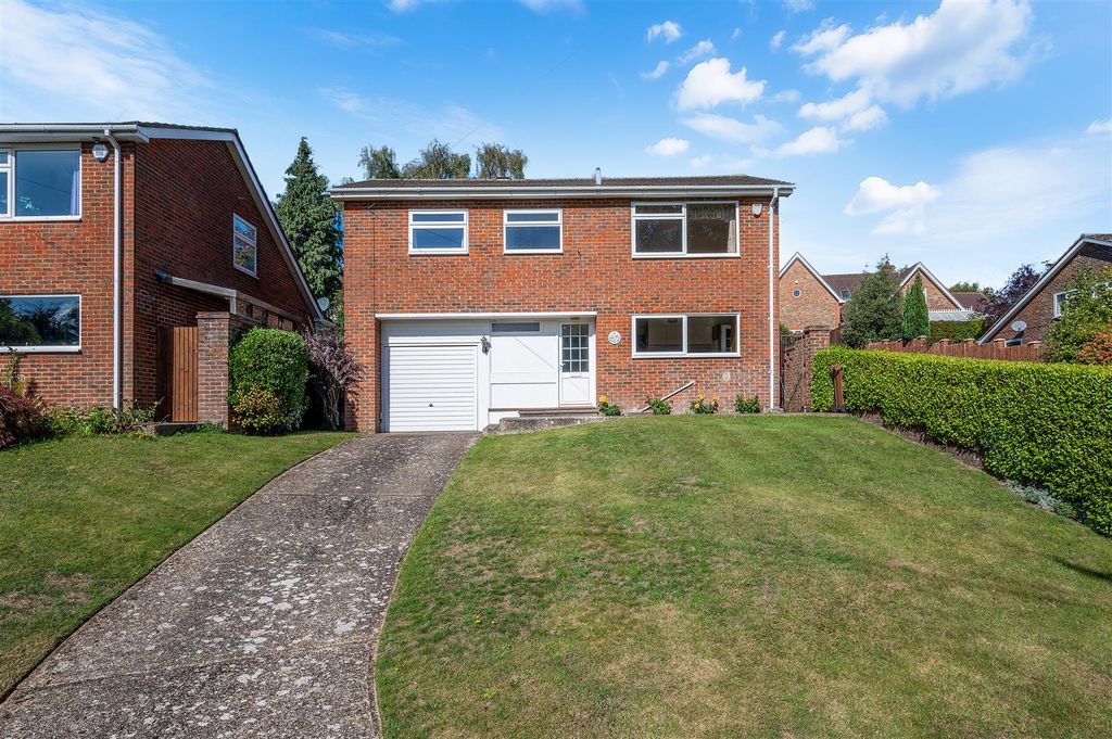 Property photo 1 of 21 Rose Bushes, 15- (1).Jpg